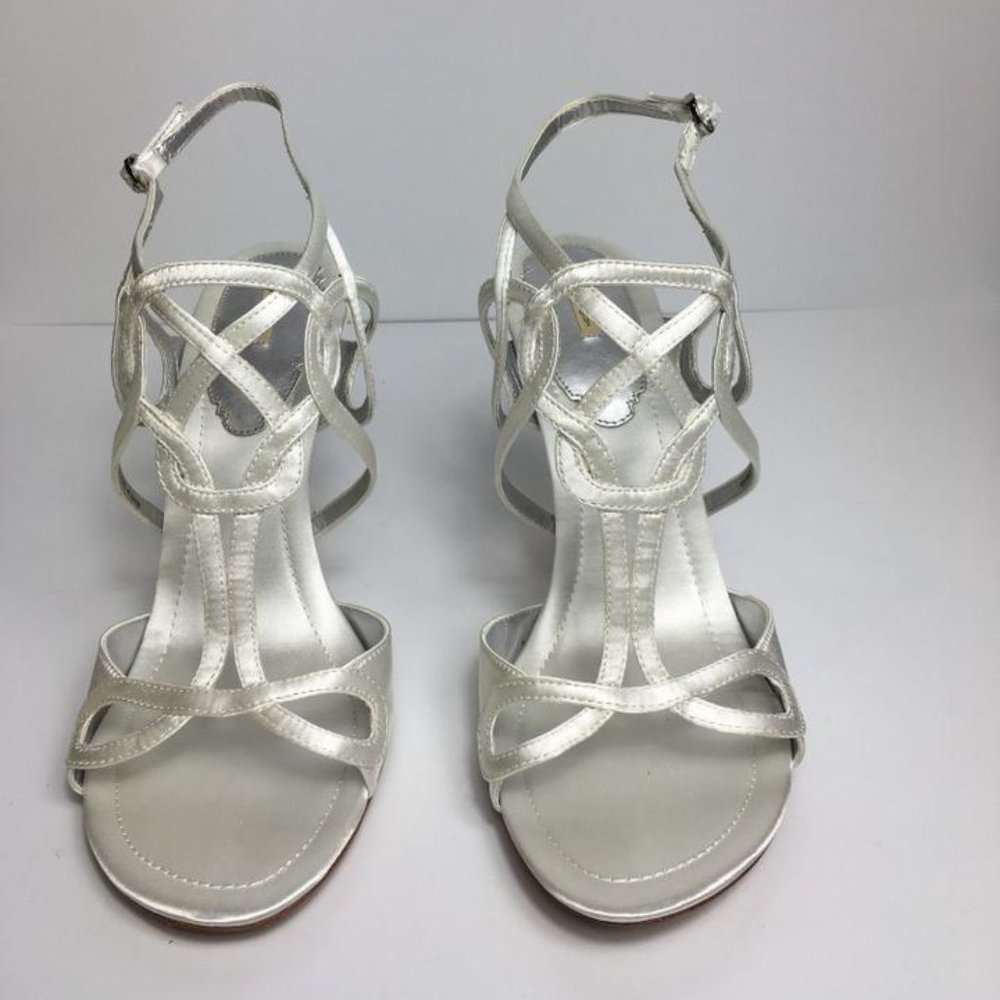 Maxstudio.com Wedding White Soraia Sandals